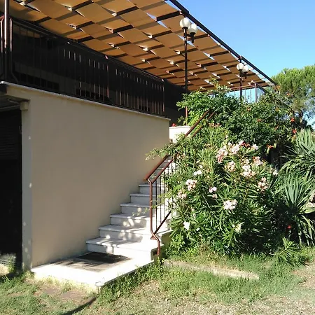 Apartment Le Ginestre Arte Vacanze